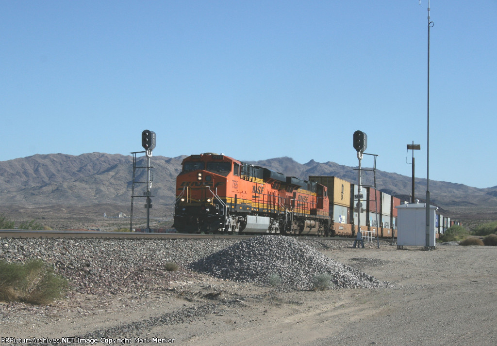 BNSF 7595